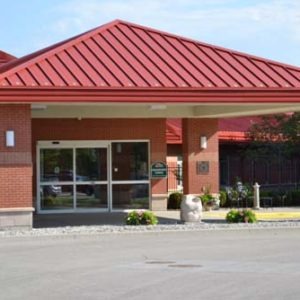 Image of entranceway of Grandview Lodge